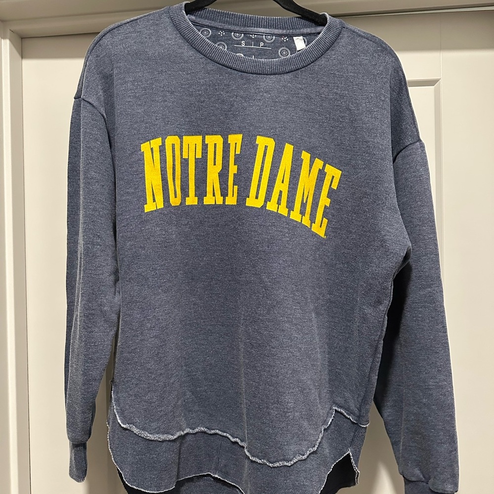 Women’s University of Notre Dame Sweatshirt